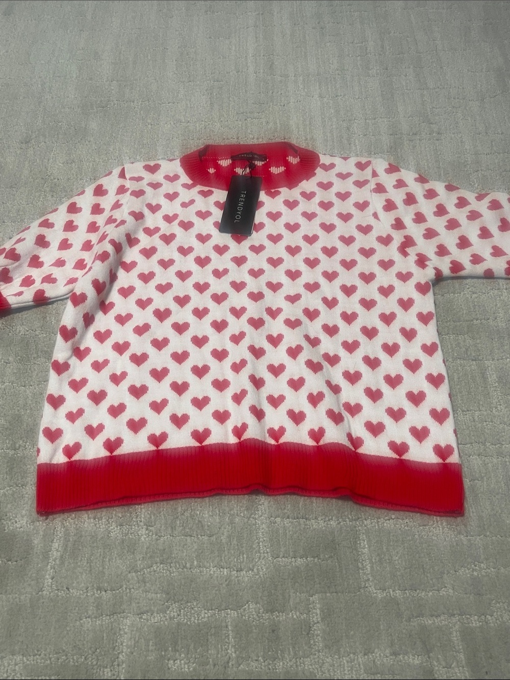 Women’s Trendyol White Sweater with red Heart Print Size L NWT